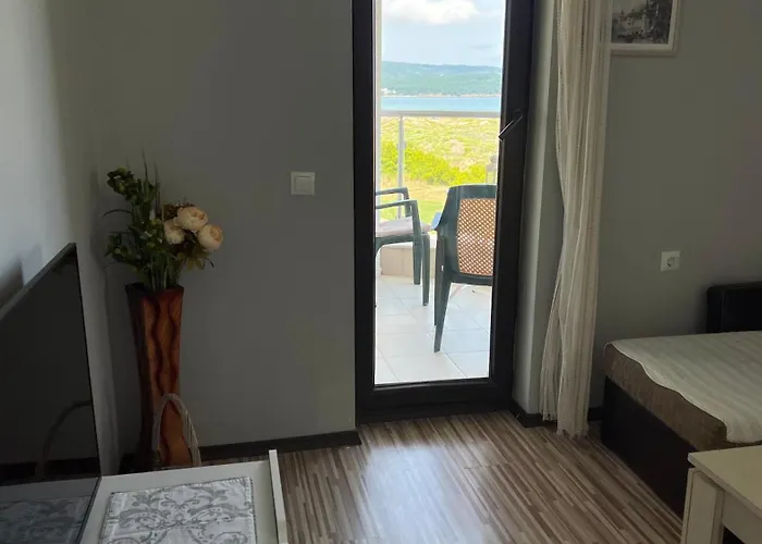 Apartment Stamopolulux директен изглед към морето