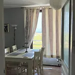דירה Stamopolulux директен изглед към морето *