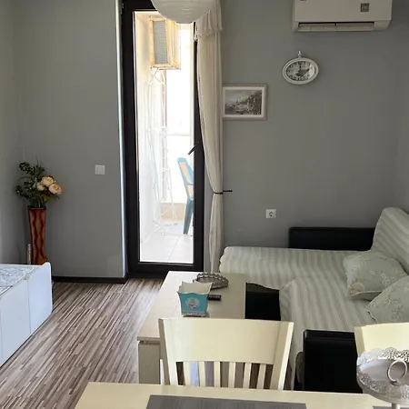Stamopolulux директен изглед към морето * بريمورسكو